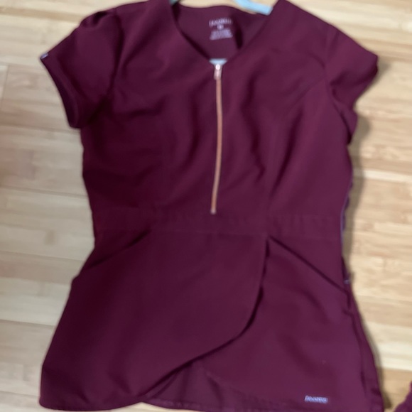 Jaanuu XS Burgundy/Rose Gold  XS tulip/ cargo jogger XSP set - Picture 4 of 6